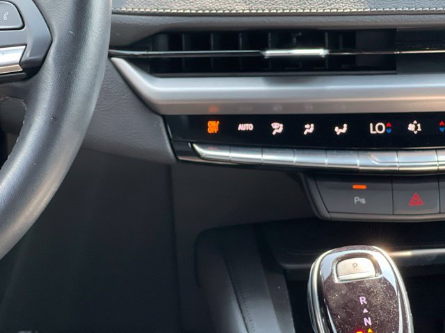 Used 2025 Cadillac XT4 Premium Luxury FWD image 6