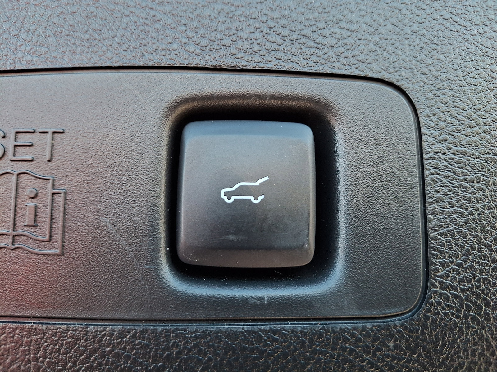 Certified 2022 Lincoln Corsair Reserve w/ Equipment Group 201A AWD/4WD image 30