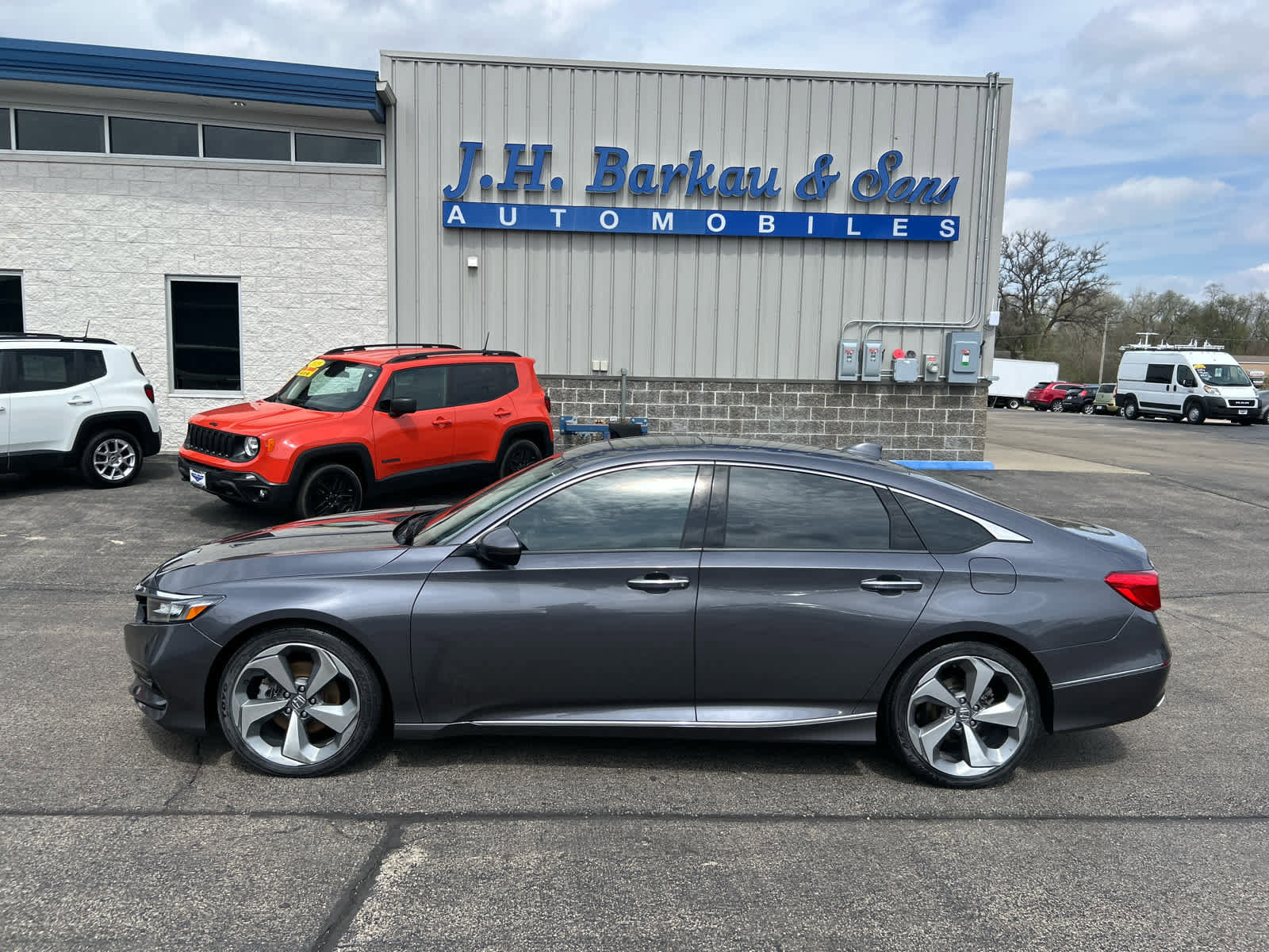Used 2018 Honda Accord Touring image 8