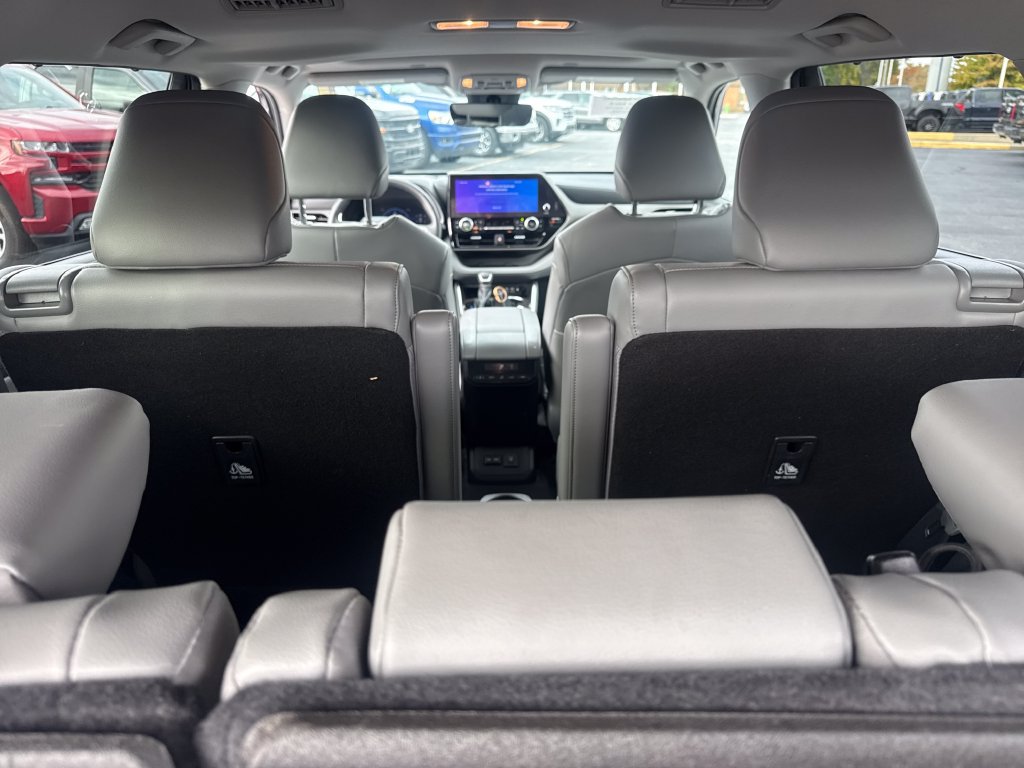 Used 2023 Toyota Highlander Limited AWD/4WD image 14