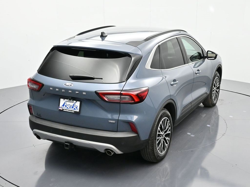 Certified 2025 Ford Escape SE w/ Class II Trailer Tow Package image 32