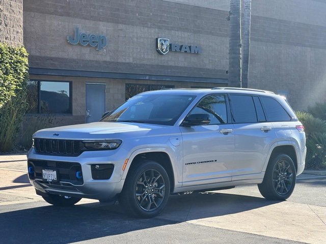 Used 2024 Jeep Grand Cherokee Limited 4xe image 4