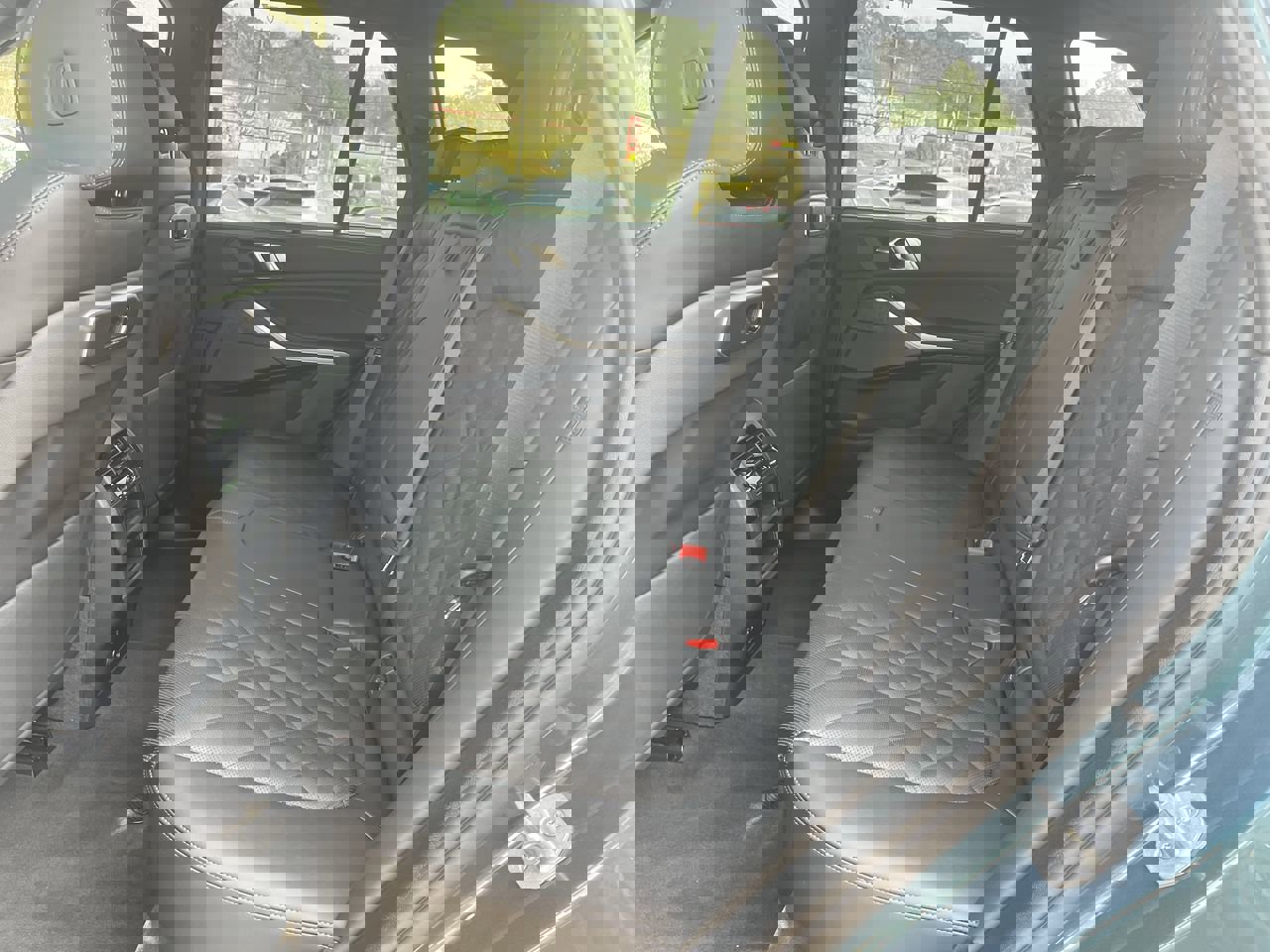 Used 2026 BMW X5 xDrive50e w/ Executive Package image 32