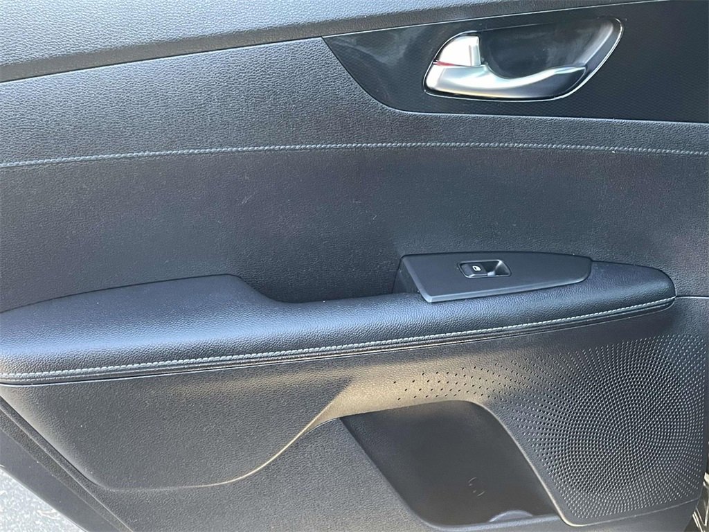 Used 2021 Kia Forte GT-Line image 10