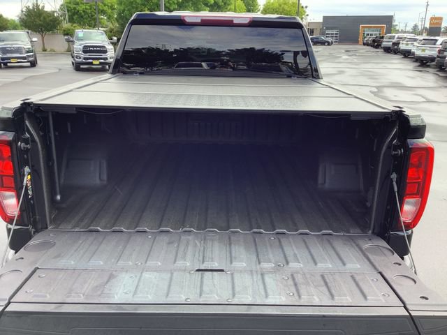 Used 2022 GMC Sierra 1500 Elevation w/ LPO, Elevation Black Package AWD/4WD image 32
