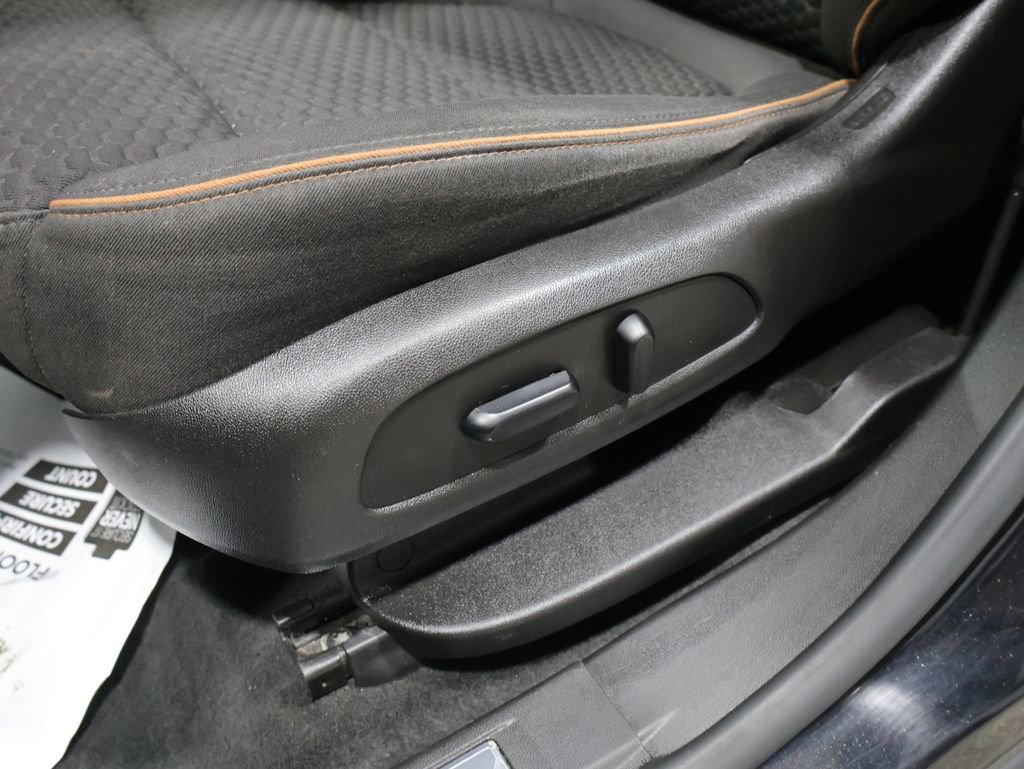 Used 2019 GMC Acadia SLE w/ Driver Alert Package I AWD/4WD image 12