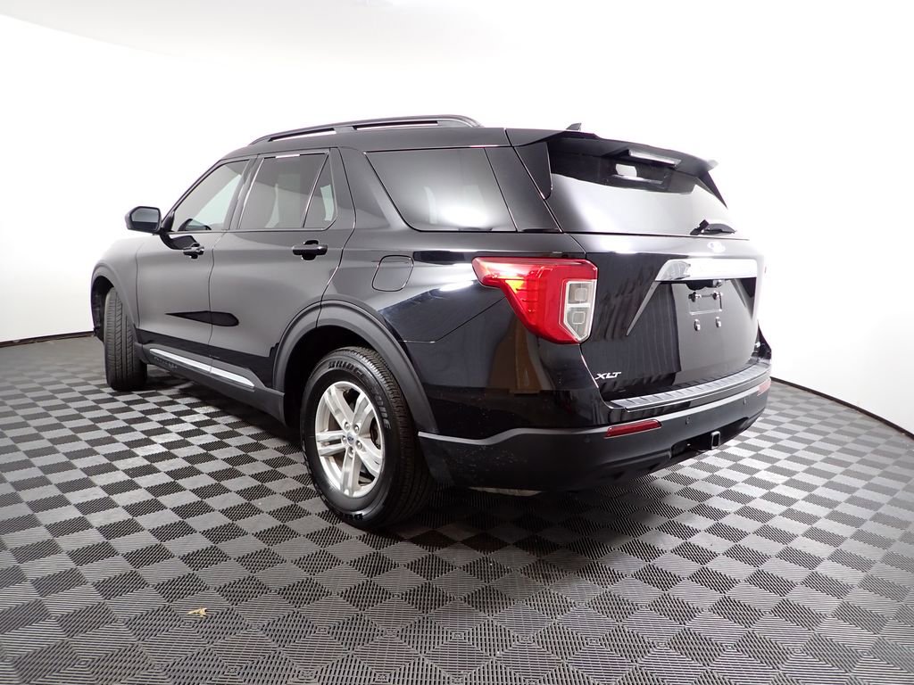 Used 2020 Ford Explorer XLT w/ Comfort Package image 6