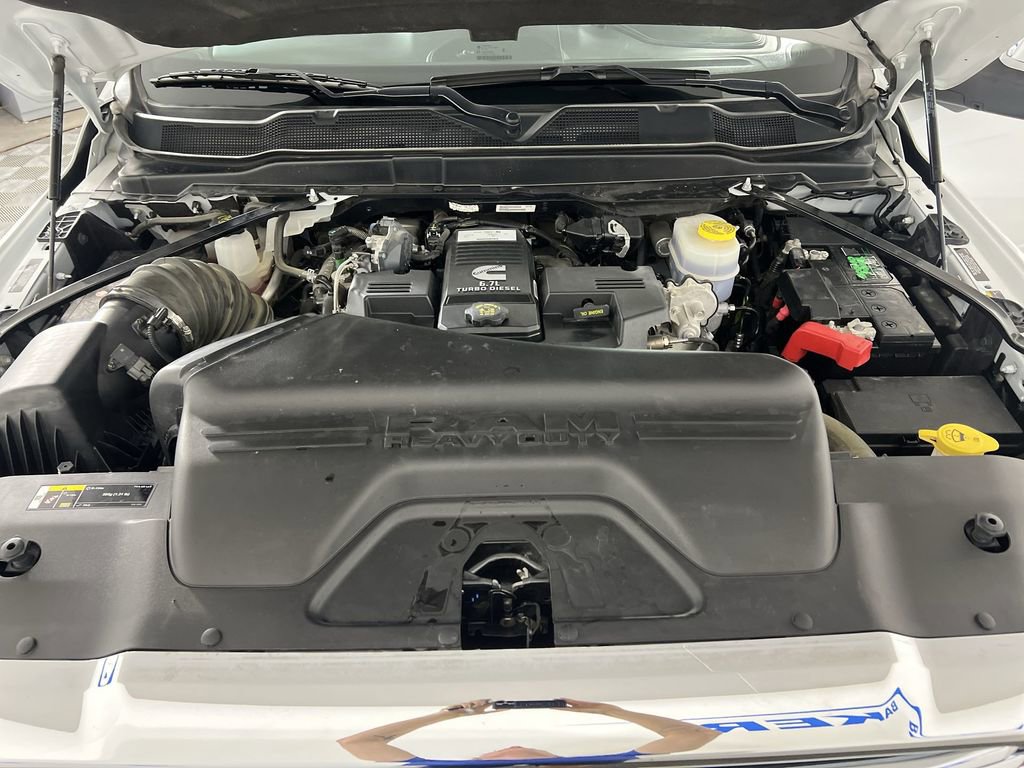 Used 2024 RAM 3500 Laramie AWD/4WD image 30