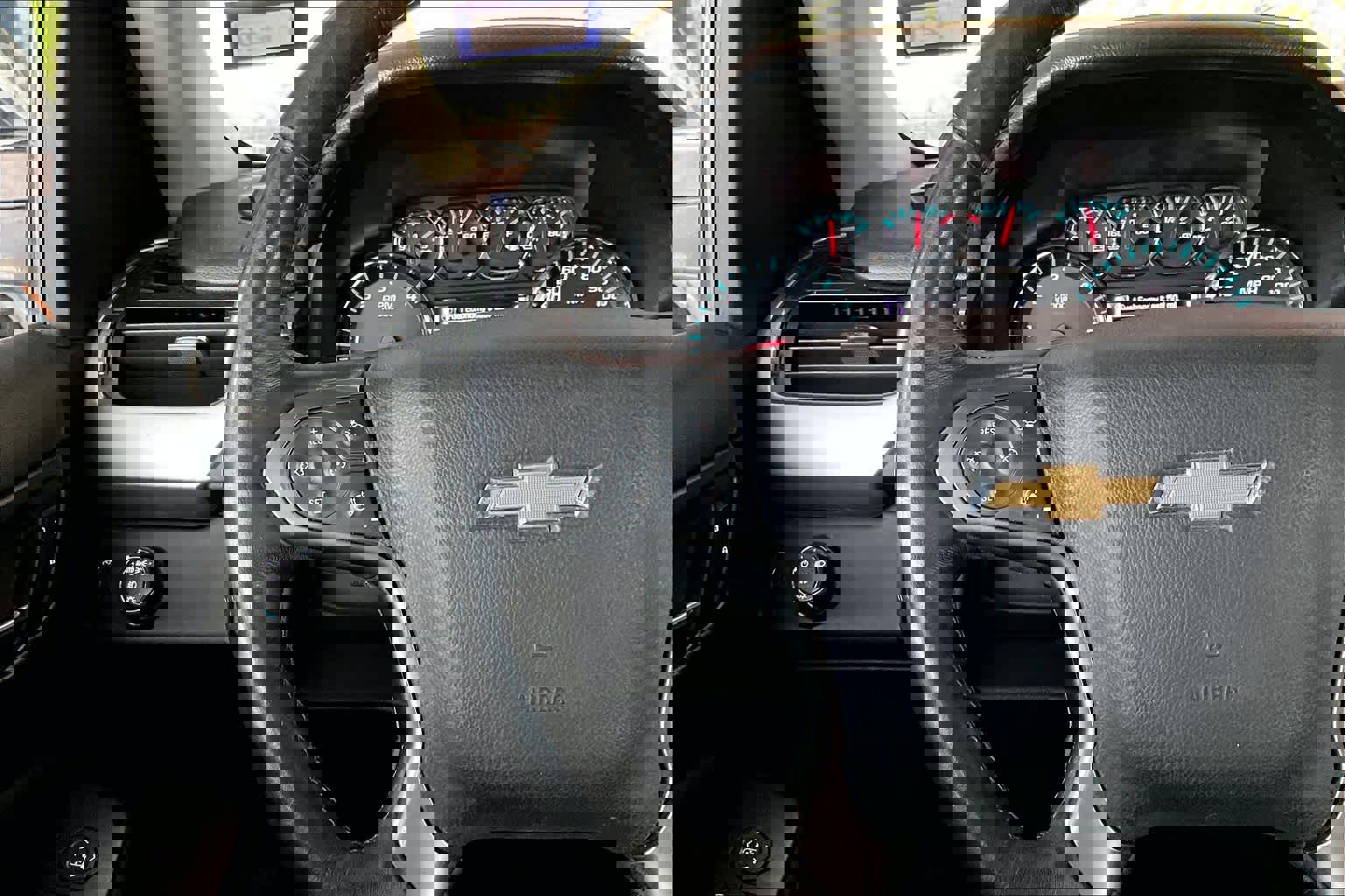 Used 2015 Chevrolet Tahoe LTZ RWD image 23