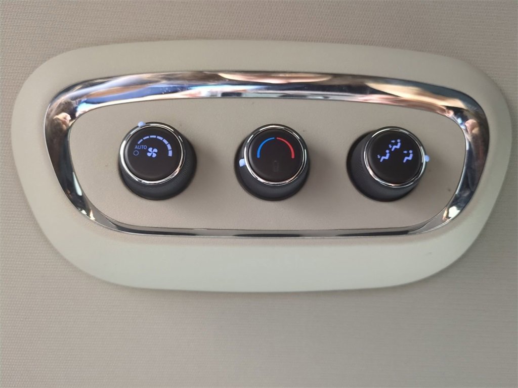 New 2025 Hyundai Venue Limited image 29