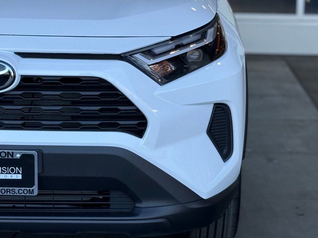 New 2025 Toyota RAV4 LE image 5