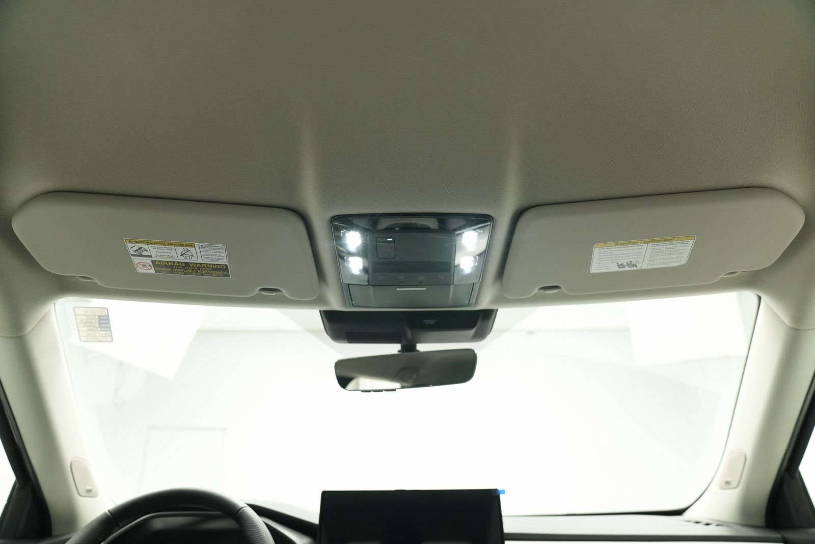 Used 2025 Mitsubishi Outlander SE image 25
