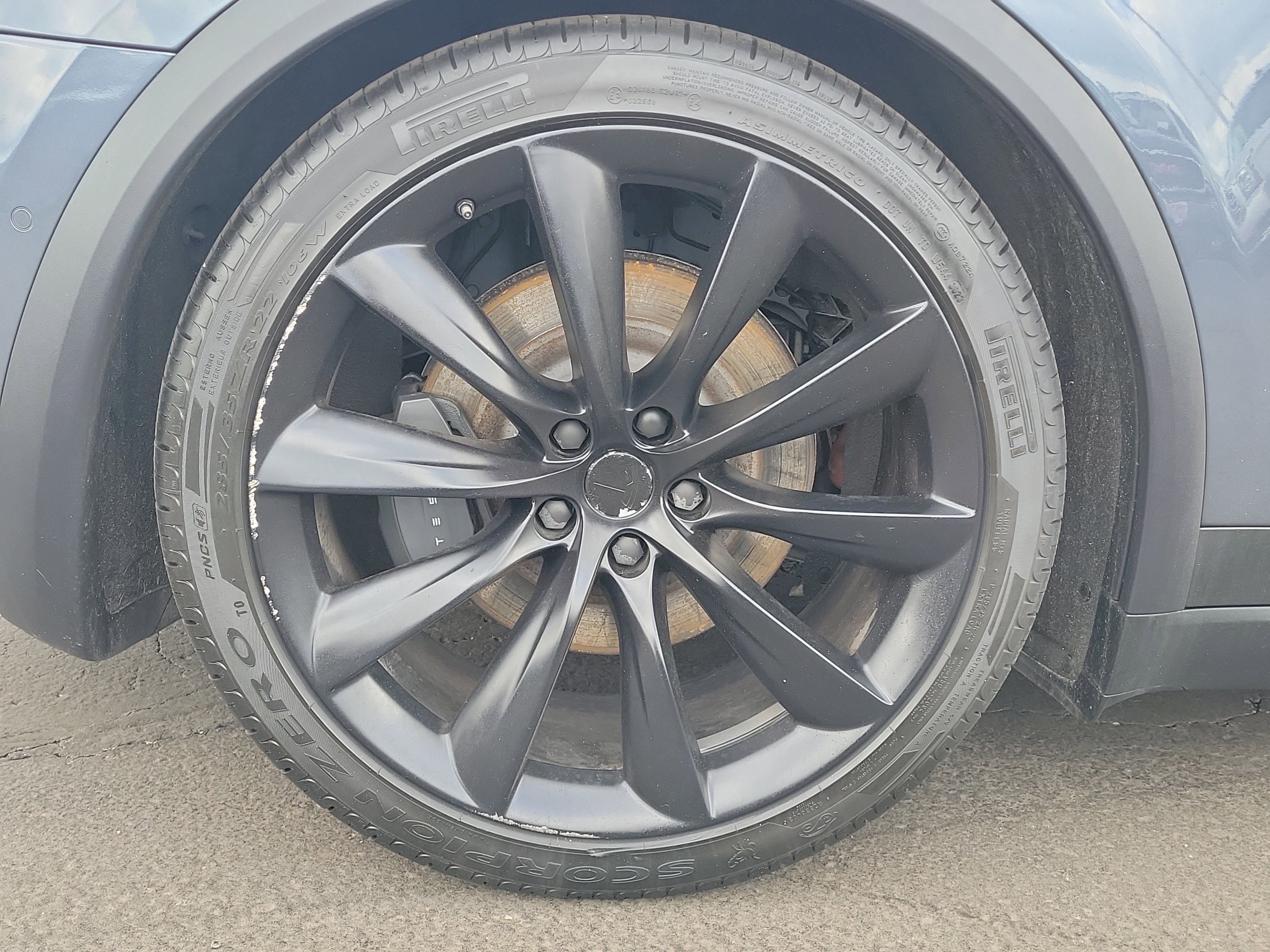 Used 2020 Tesla Model X image 5