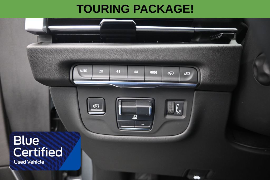 Used 2025 Cadillac Escalade Premium Luxury w/ Touring Package AWD/4WD image 11
