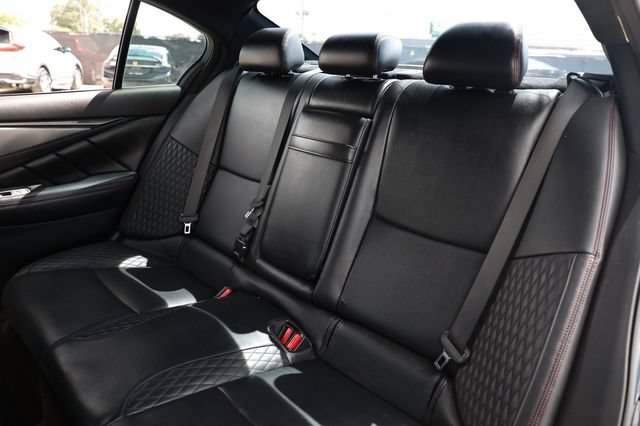 Used 2018 INFINITI Q50 Red Sport 400 w/ Sensory Package (Sport) RWD image 11