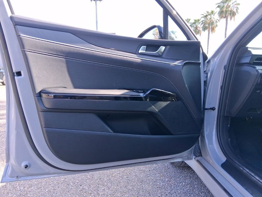 New 2026 Kia K5 GT-Line image 5