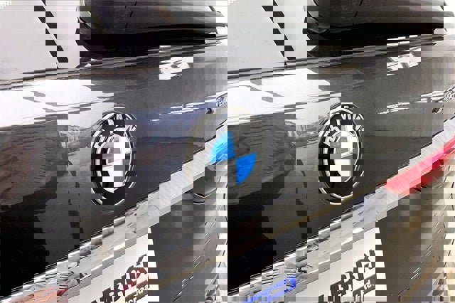 Used 2021 BMW X7 xDrive40i w/ Executive Package image 32