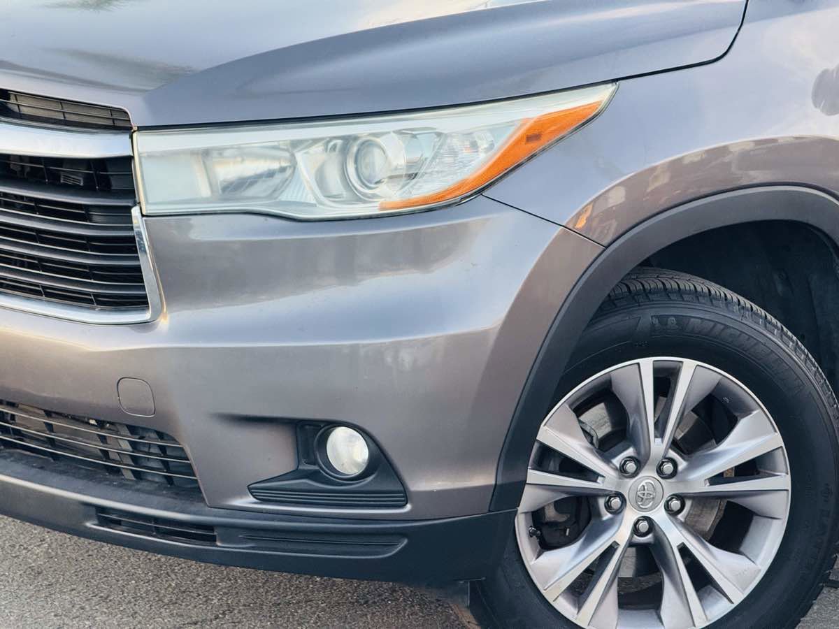 Used 2015 Toyota Highlander Plus image 10