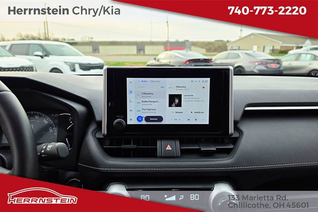 Used 2023 Toyota RAV4 XLE w/ Convenience Package image 7