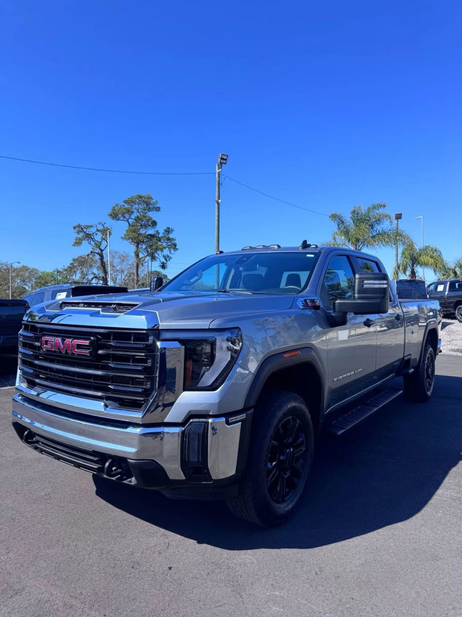Used 2024 GMC Sierra 2500 Pro w/ Convenience Package
