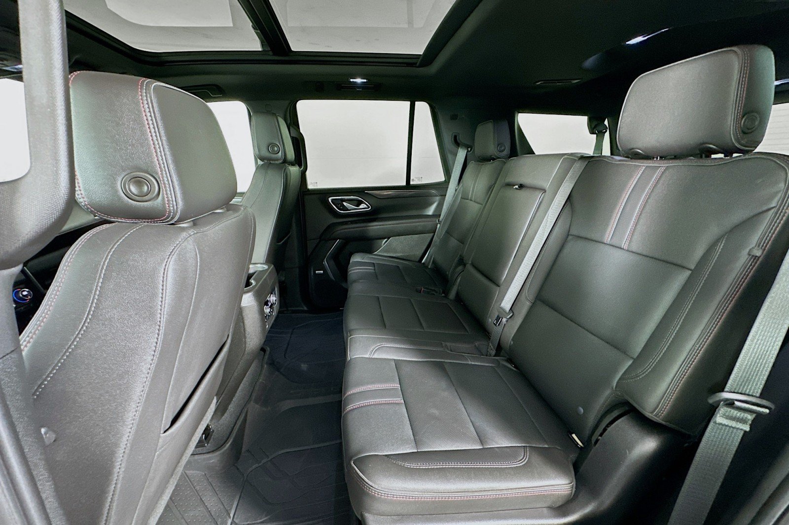 Used 2023 Chevrolet Tahoe RST w/ Luxury Package RWD image 9