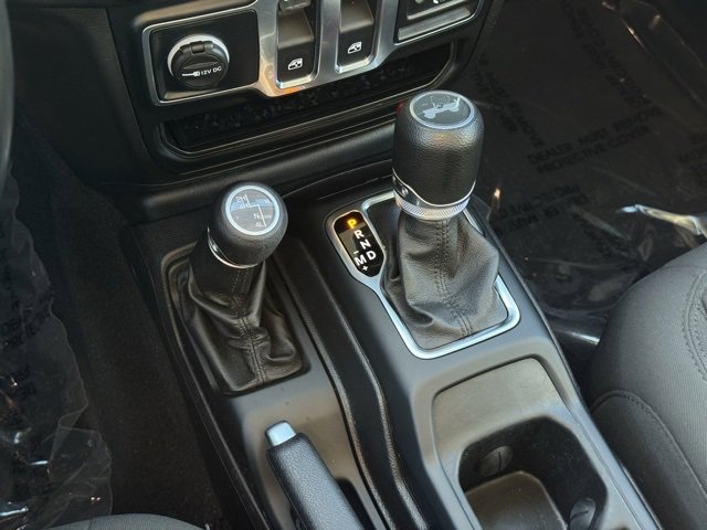 Used 2021 Jeep Wrangler Willys image 12