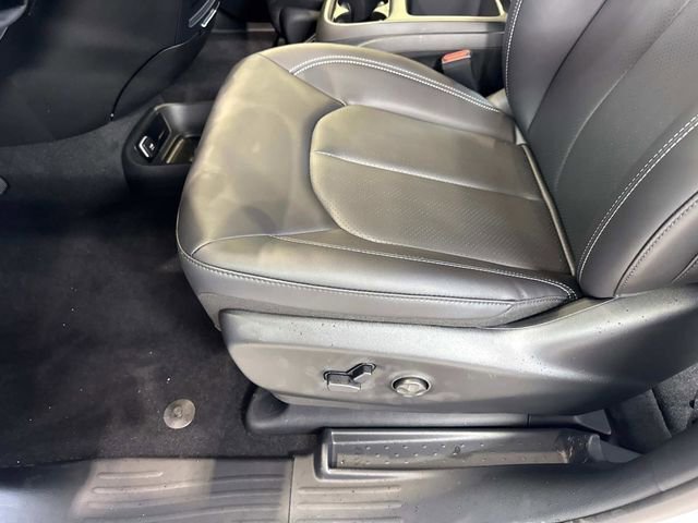 New 2026 Chrysler Pacifica Select image 21