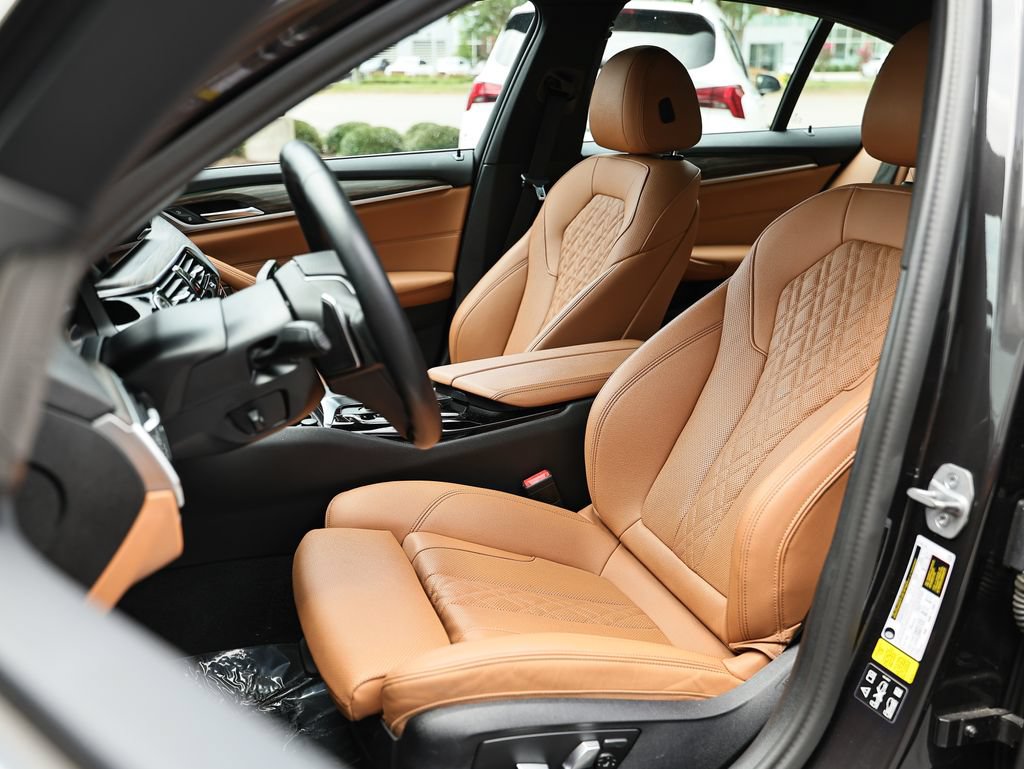 Used 2023 BMW 540i xDrive w/ Premium Package AWD/4WD image 21
