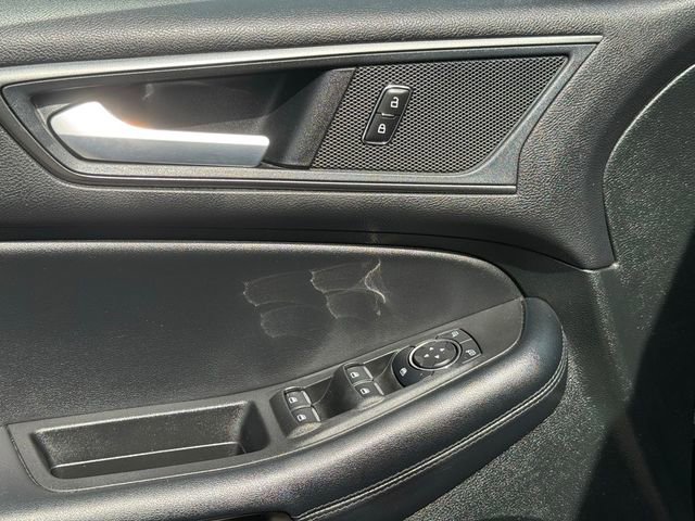 Used 2023 Ford Edge SE w/ Black Appearance Package AWD/4WD image 18