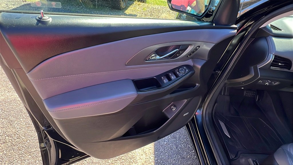 Used 2020 Chevrolet Traverse Premier w/ LPO, Floor Liner Package image 11