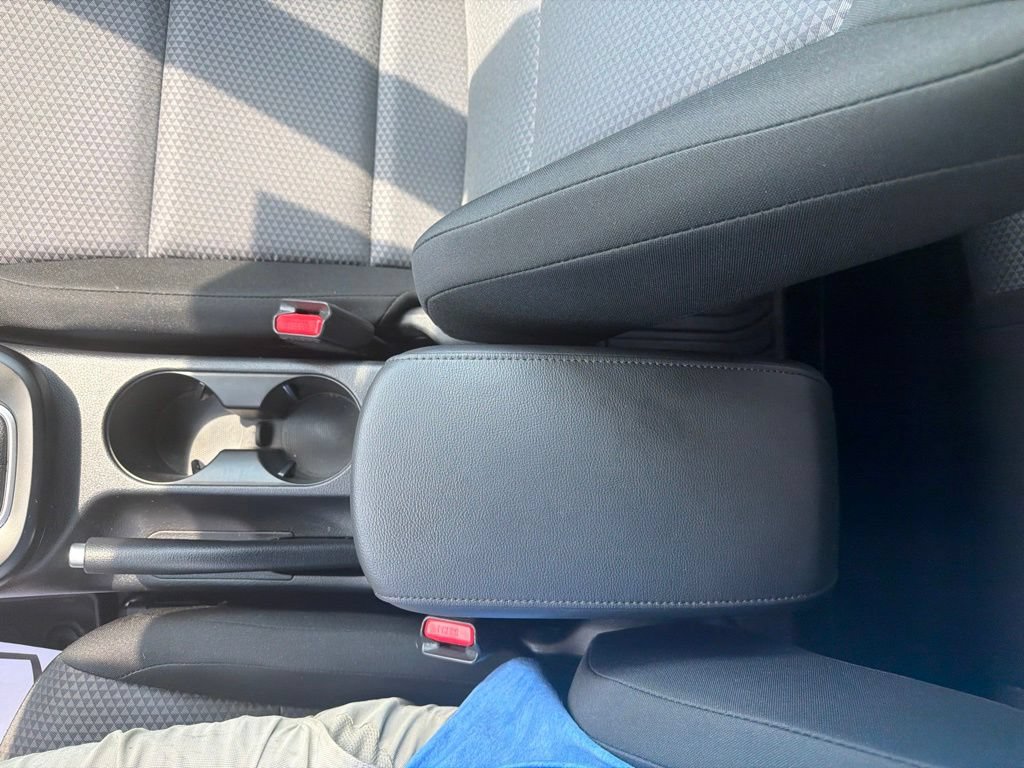 Used 2025 Kia Soul LX w/ LX Technology Package FWD image 19