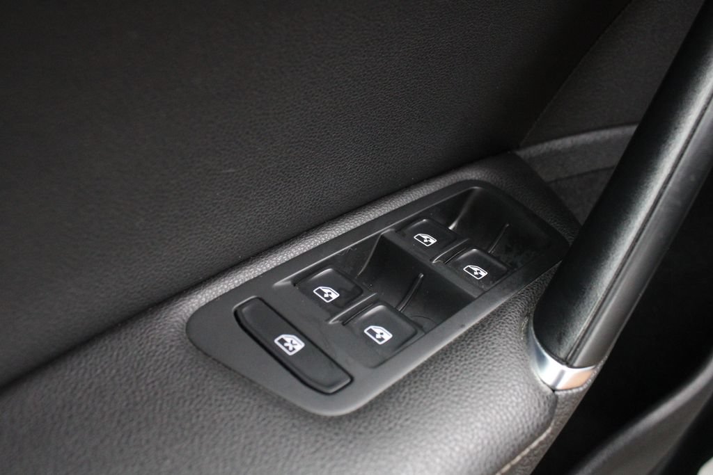 Used 2017 Volkswagen Golf Alltrack SE AWD/4WD image 8