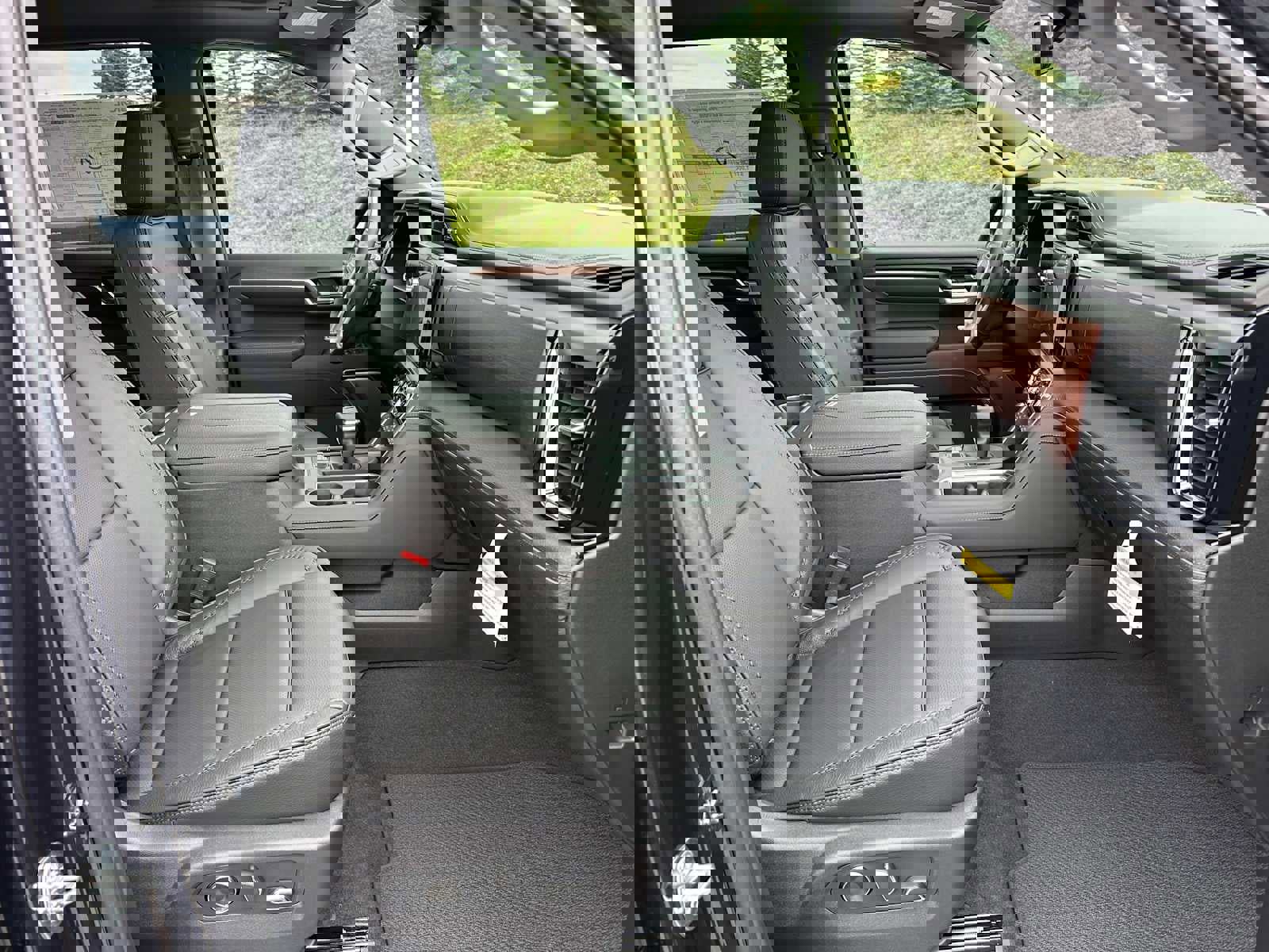 New 2026 GMC Sierra 1500 Denali w/ Denali Reserve Package image 10