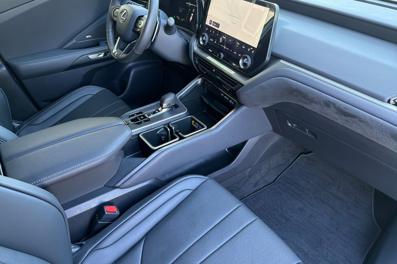 Certified 2026 Lexus TX 500h AWD w/ Technology Package image 20