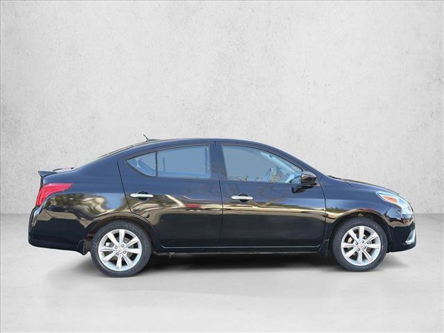 Used 2016 Nissan Versa SL image 4