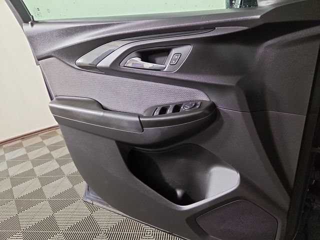 Used 2021 Chevrolet TrailBlazer LT w/ Convenience Package FWD image 29