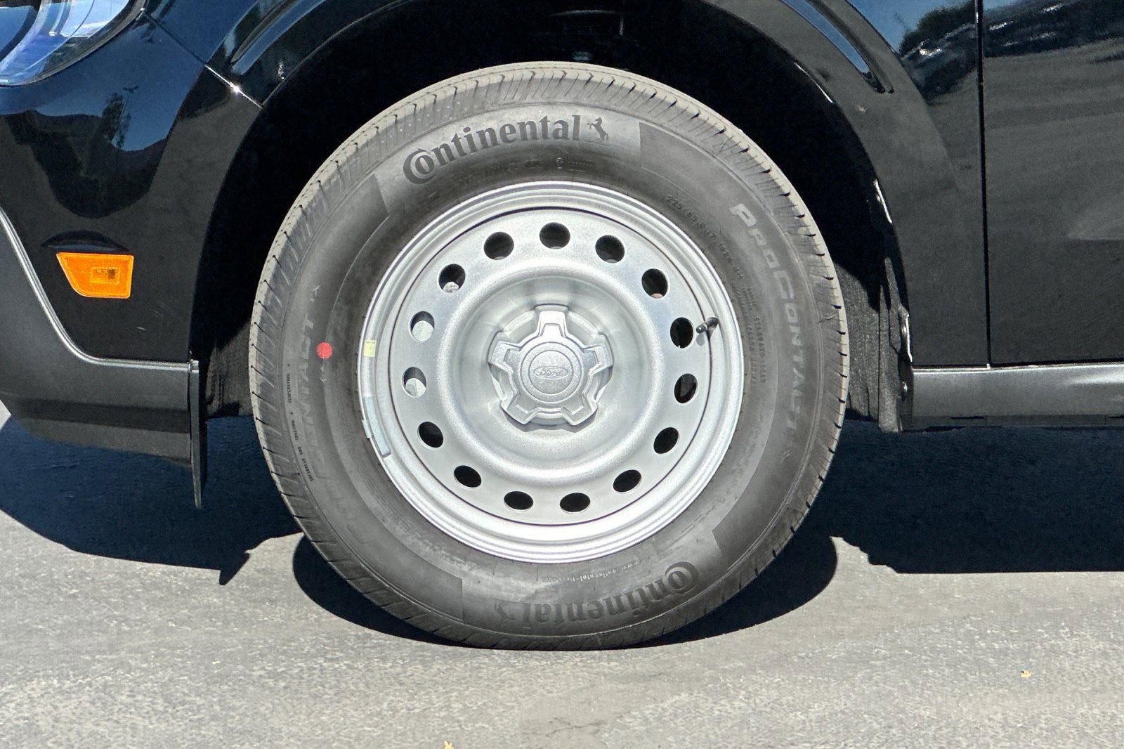 New 2025 Ford Maverick XL image 23