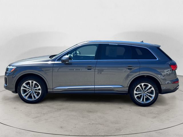 Used 2025 Audi Q7 3.0T Premium Plus AWD/4WD image 2