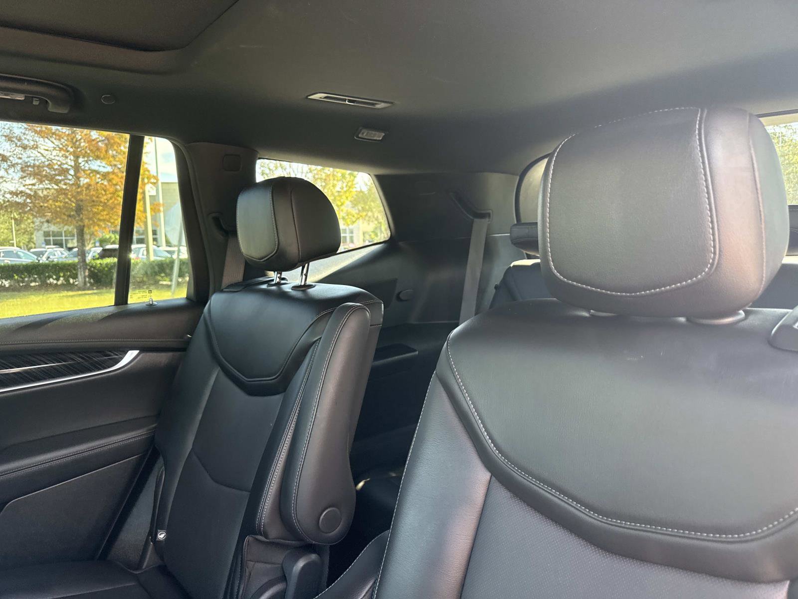 Used 2025 Cadillac XT6 Premium Luxury image 16