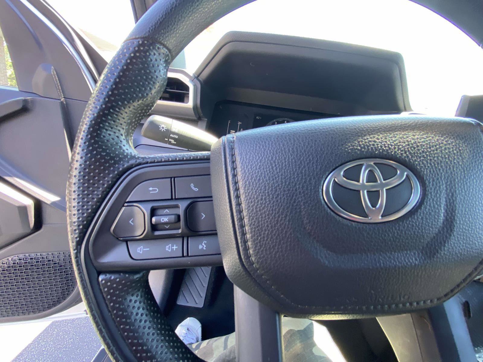 Used 2024 Toyota Tacoma SR image 14