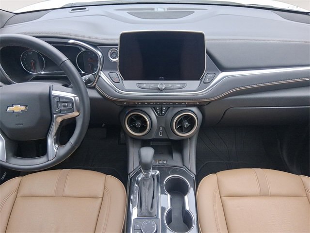 Used 2025 Chevrolet Blazer Premier w/ Driver Confidence II Package image 11