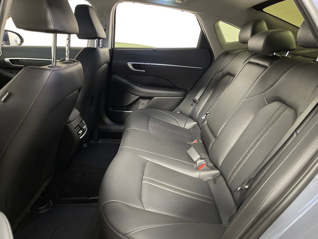 Certified 2025 Hyundai Sonata Limited FWD image 13