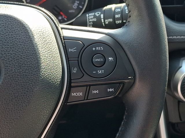 Certified 2020 Toyota RAV4 XLE w/ Convenience Package AWD/4WD image 22