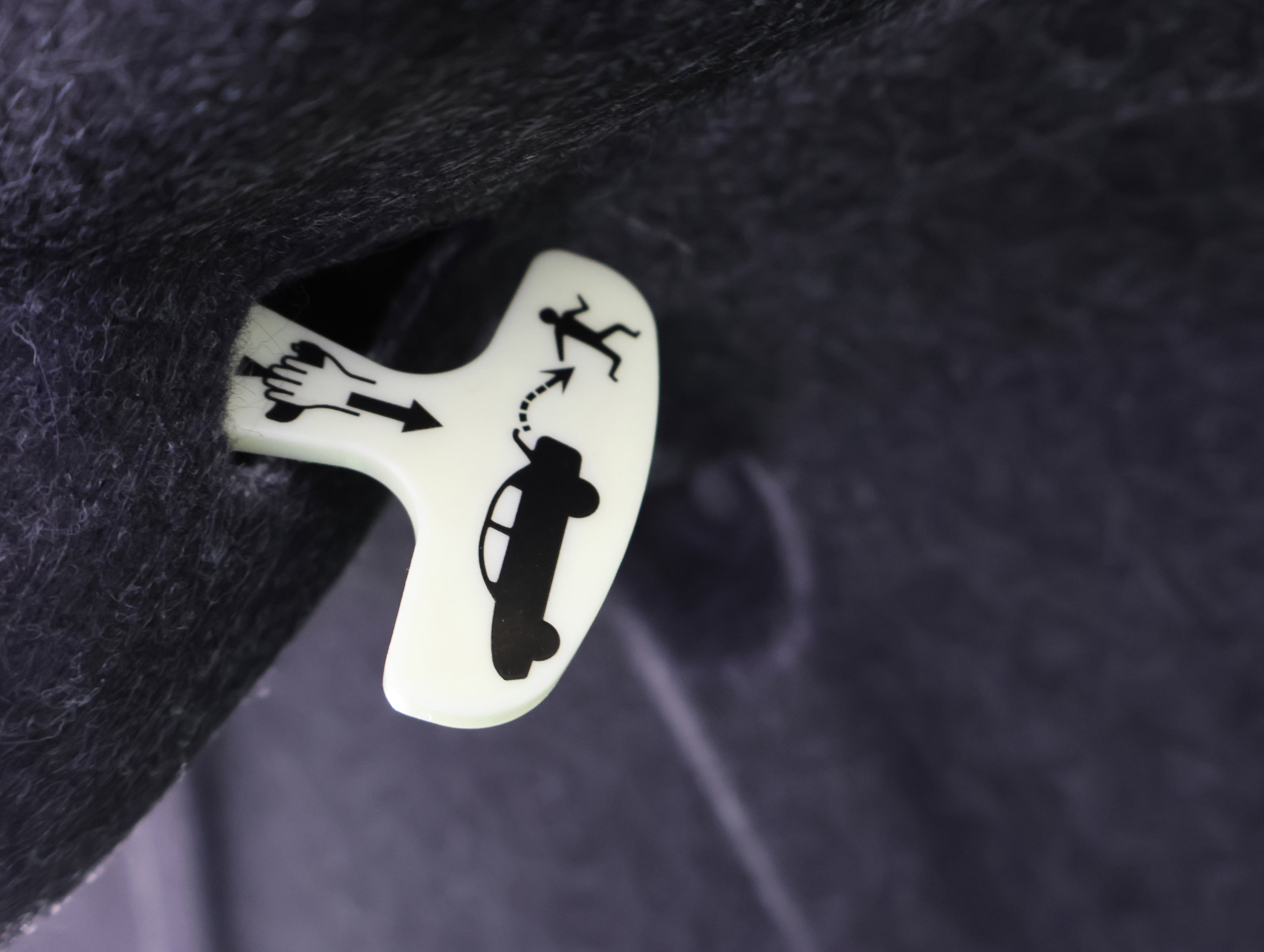 Used 2015 Dodge Challenger SRT Hellcat image 28