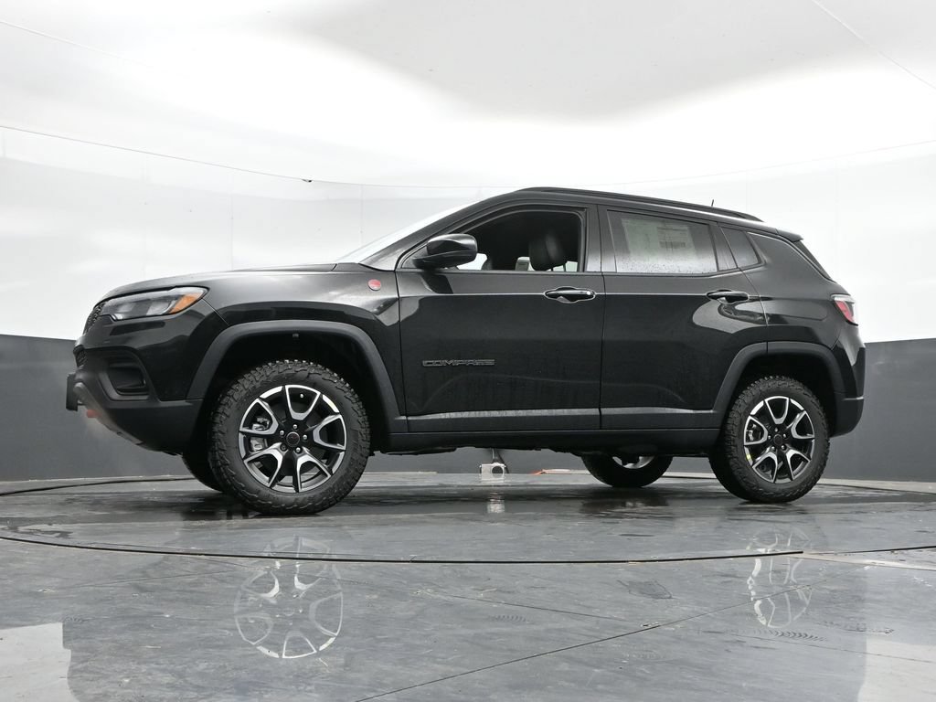 New 2026 Jeep Compass Trailhawk w/ Trailer Tow Group AWD/4WD image 45