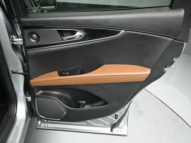 Certified 2023 Lincoln Nautilus Reserve w/ Luxury Package image 29