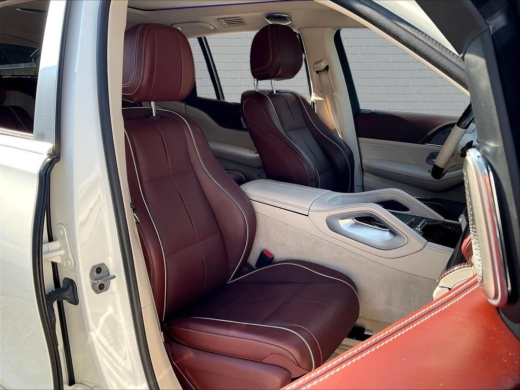 Used 2023 Mercedes-Benz Maybach GLS 600 4MATIC image 27