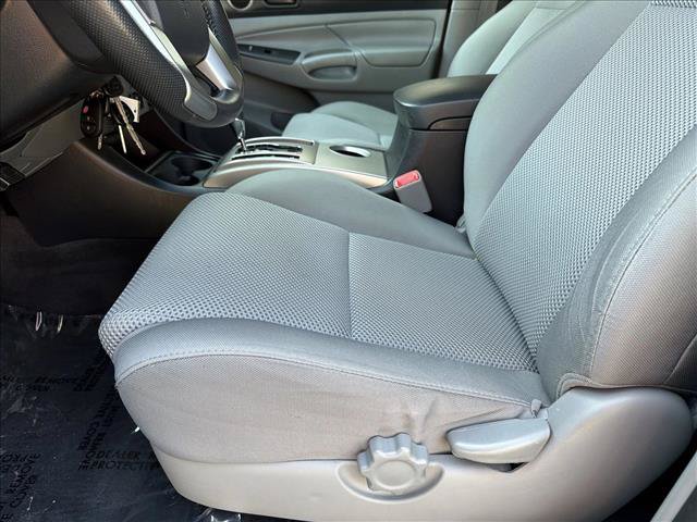 Used 2015 Toyota Tacoma PreRunner w/ TRD Sport Package RWD image 13