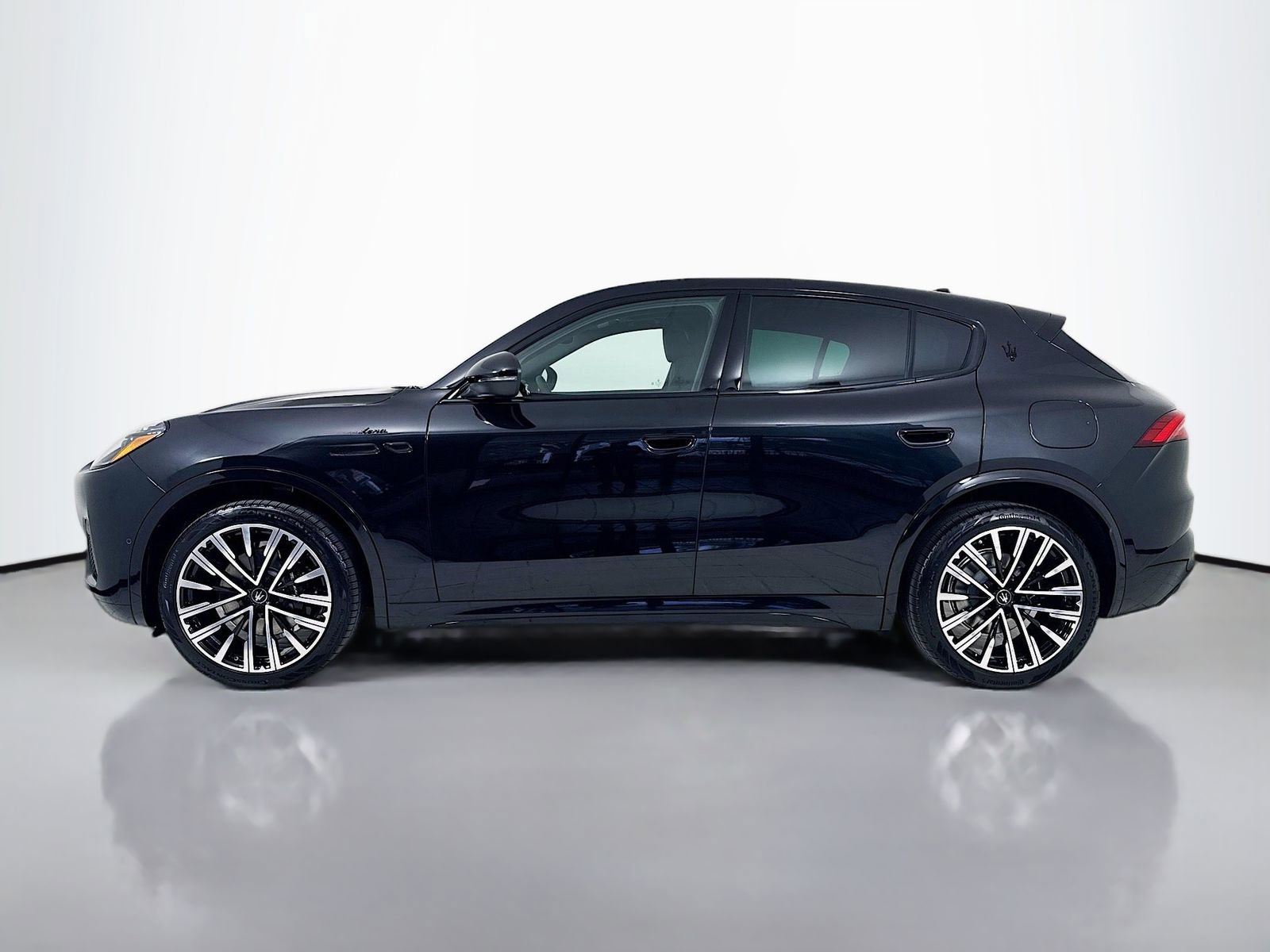 New 2025 Maserati Grecale Modena image 5