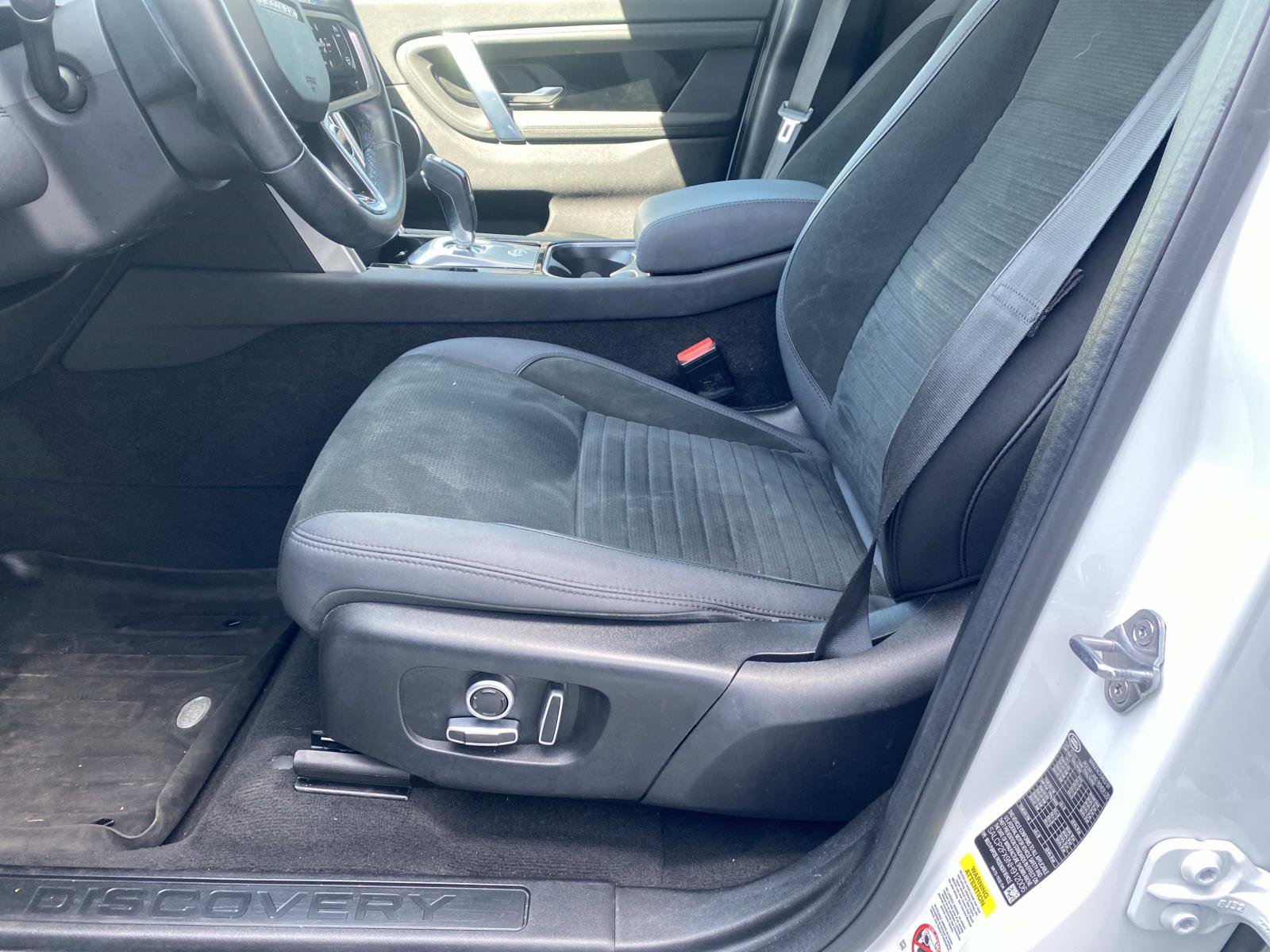 Used 2022 Land Rover Discovery Sport SE image 20